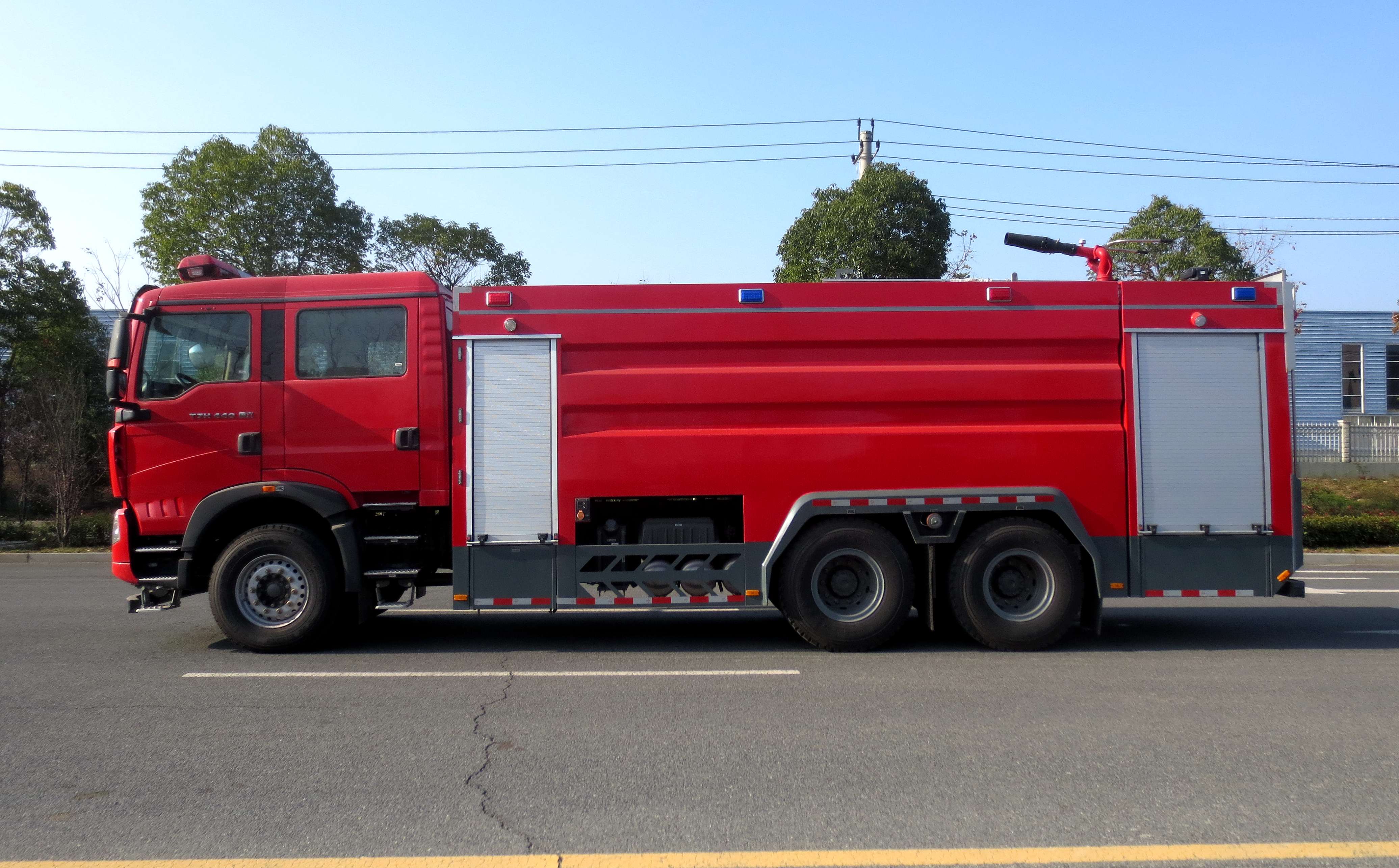 豪沃16吨消防车